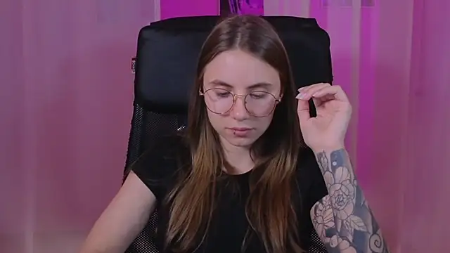  AnnaStark  online show from 02-21-25, 11:32