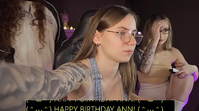  AnnaStark  online show from 02-26-25, 08:44