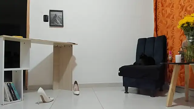 emely garcia online show from 11-28-25, 11:40