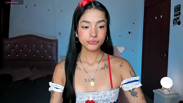 Lizzie corner v online show from 12-14-24, 02:31