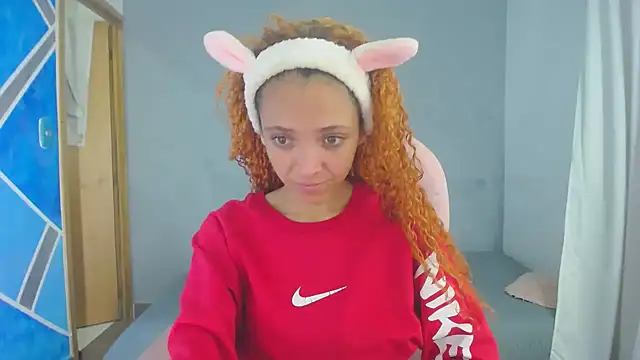 SexyLeilaa online show from 12-10-24, 01:00