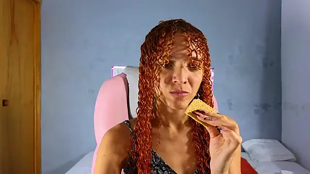 SexyLeilaa online show from 02-12-25, 01:41