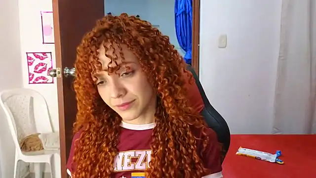 SexyLeilaa online show from 09-13-25, 01:16