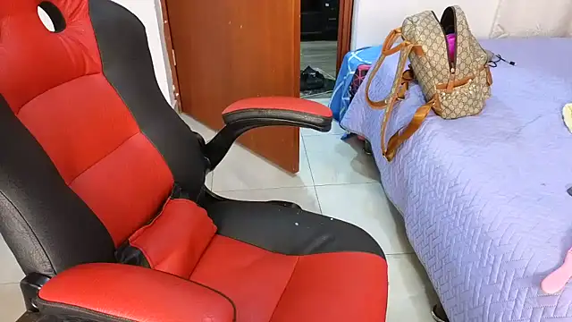 SexyLeilaa online show from 10-16-25, 02:45