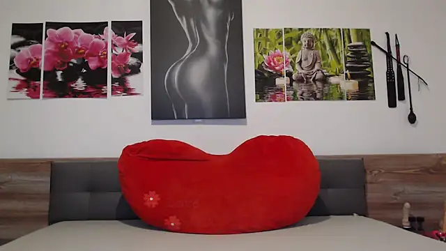 Naschkatze01 online show from 11-21-25, 08:02