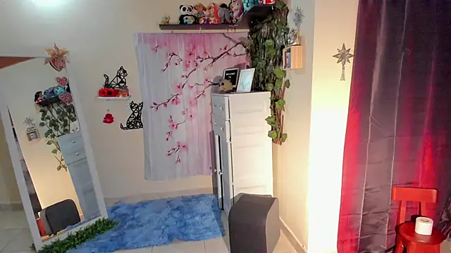 annyluna1 online show from 12-17-25, 12:05