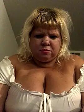 Snapshot of JemJensen30 chatting on 09-27-25, 07:02 JemJensen30 online show from 09-27-25, 07:02