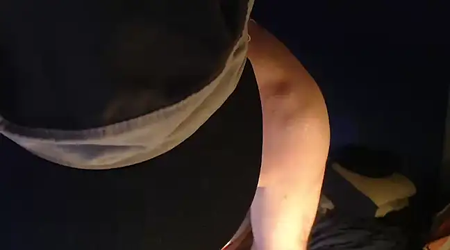 Snapshot of Fabrissi chatting on 02-27-25, 07:58 Fabrissi online show from 02-27-25, 07:58