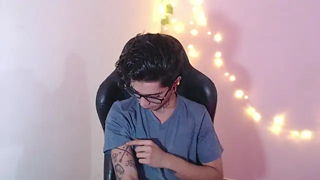 Snapshot of saad_man chatting on 02-11-25, 03:08 saad man online show from 02-11-25, 03:08