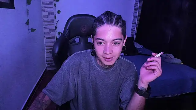 Snapshot of saad_man chatting on 09-12-25, 03:17 saad man online show from 09-12-25, 03:17