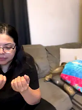 drizzypeach602 online show from 10-19-25, 06:03