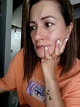 Snapshot of Verito_hot chatting on 01-07-25, 09:14 Verito hot online show from 01-07-25, 09:14