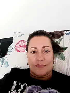 Snapshot of Verito_hot chatting on 02-02-25, 04:43 Verito hot online show from 02-02-25, 04:43