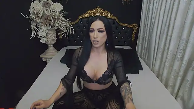 MichaelaDark online show from 11-07-25, 04:12