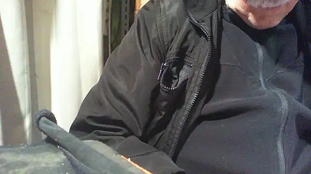 nonnomaturobisex online show from 11-18-25, 07:57