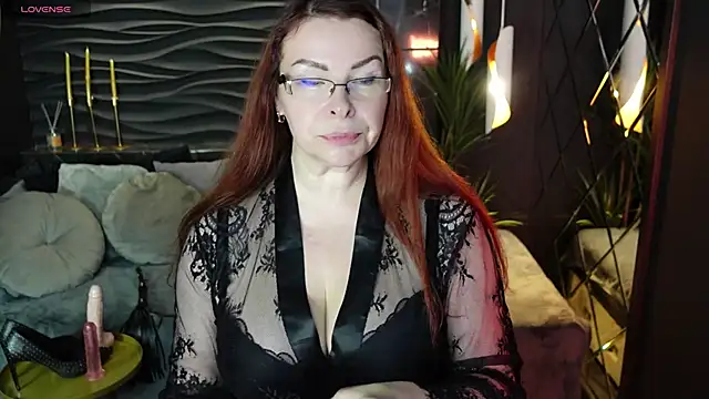 Snapshot of MrsIngrid chatting on 10-07-25, 07:49 MrsIngrid online show from 10-07-25, 07:49