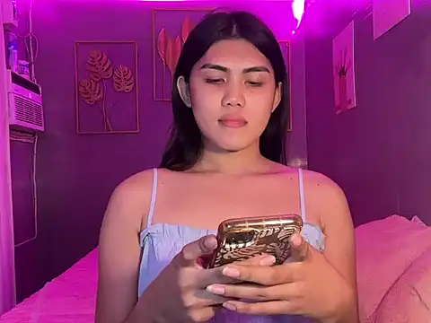 Delicate Savannah online show from 10-13-25, 03:34