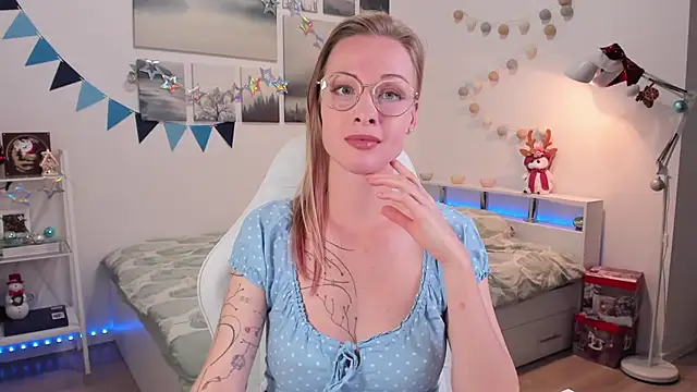 MissRightX online show from 12-13-24, 03:43