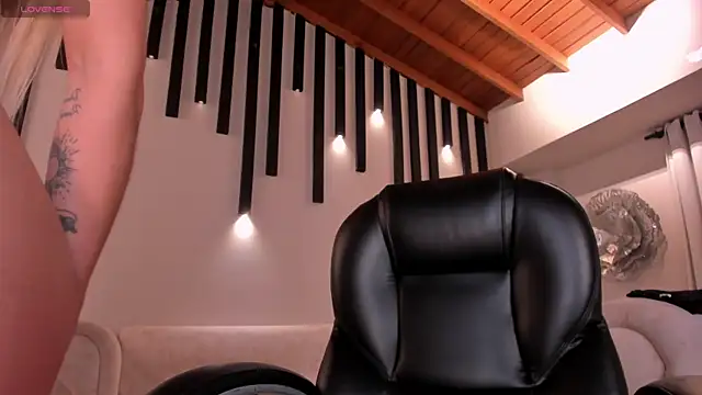 LexieWayne online show from 01-17-25, 02:08