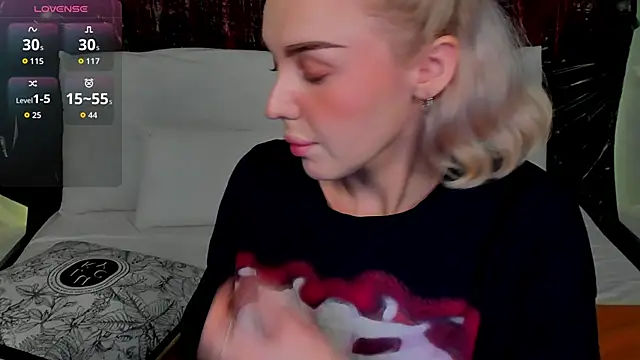 LianaFord online show from 10-24-25, 11:45