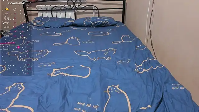 Snapshot of eva_zero chatting on 12-21-25, 01:18 eva zero online show from 12-21-25, 01:18