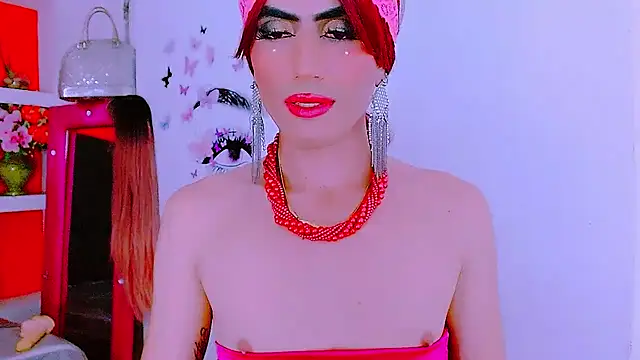 Snapshot of priscilahotker chatting on 01-18-25, 12:26 priscilahotker online show from 01-18-25, 12:26