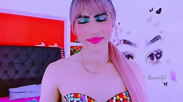 Snapshot of priscilahotker chatting on 02-18-25, 04:48 priscilahotker online show from 02-18-25, 04:48
