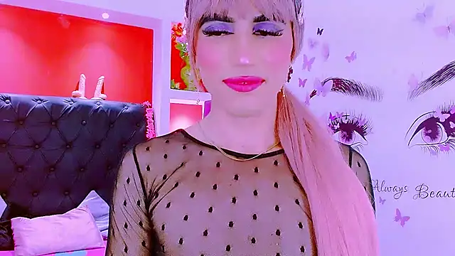 Snapshot of priscilahotker chatting on 03-10-25, 02:28 priscilahotker online show from 03-10-25, 02:28