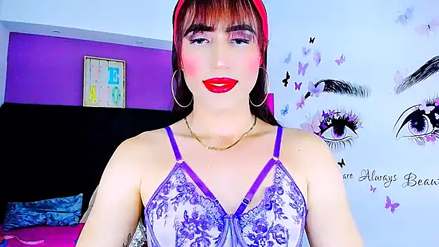 Snapshot of priscilahotker chatting on 09-15-25, 04:56 priscilahotker online show from 09-15-25, 04:56
