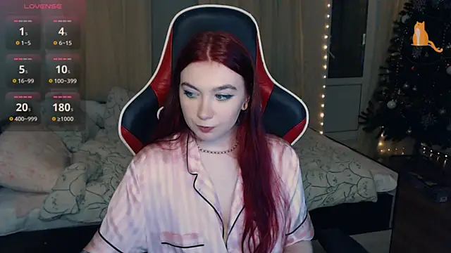 Snapshot of Cute_lina chatting on 12-25-24, 01:20 Cute lina online show from 12-25-24, 01:20