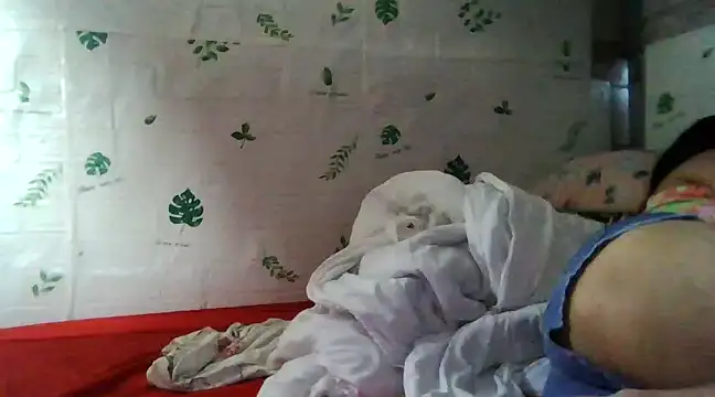 Silly Girl21 online show from 12-30-24, 08:43