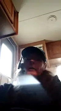 truckerlove69 online show from 12-04-24, 04:27