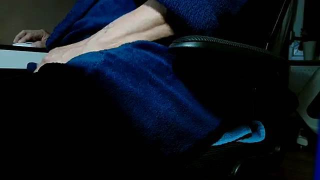 suedel65 online show from 09-26-25, 03:43