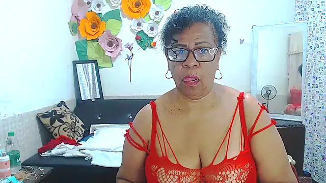 Yayis-hot-sexyw online show from 02-15-25, 05:41