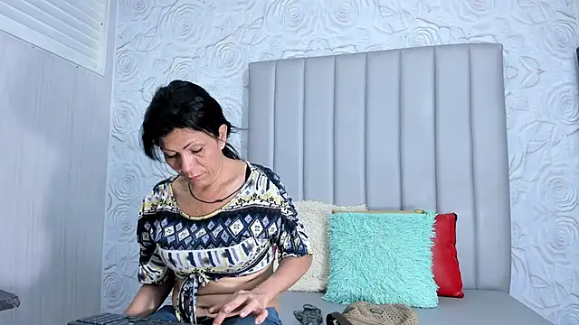 Cleopatra Trans online show from 12-18-25, 01:06