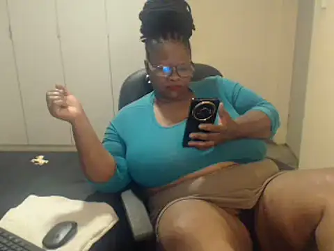 Snapshot of sweetnoziexx chatting on 02-18-25, 08:38 sweetnoziexx online show from 02-18-25, 08:38