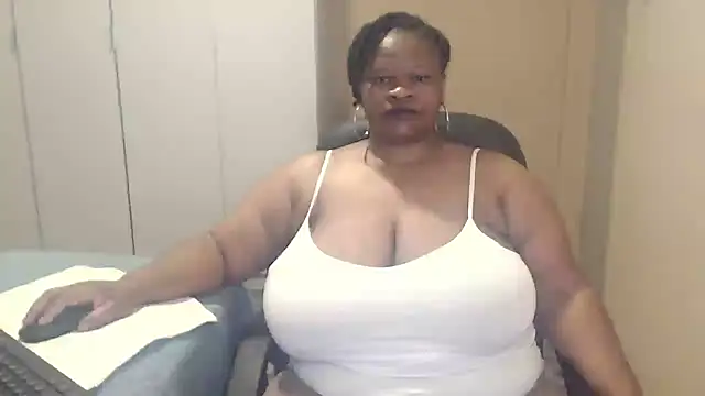 Snapshot of sweetnoziexx chatting on 09-14-25, 03:27 sweetnoziexx online show from 09-14-25, 03:27
