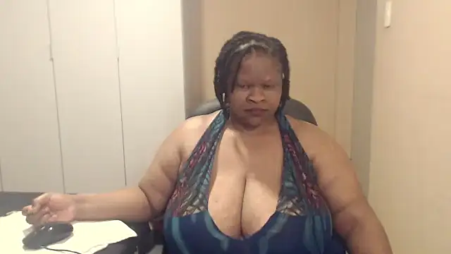 Snapshot of sweetnoziexx chatting on 10-14-25, 05:08 sweetnoziexx online show from 10-14-25, 05:08