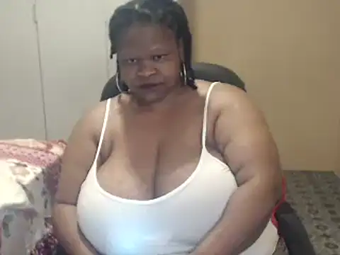 Snapshot of sweetnoziexx chatting on 11-19-25, 05:18 sweetnoziexx online show from 11-19-25, 05:18