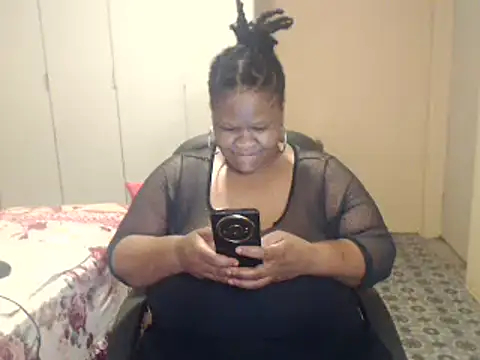 Snapshot of sweetnoziexx chatting on 11-28-25, 05:48 sweetnoziexx online show from 11-28-25, 05:48