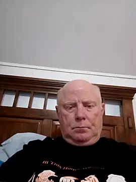 Snapshot of bigspike1960 chatting on 10-28-25, 08:51 bigspike1960 online show from 10-28-25, 08:51