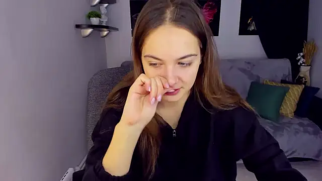 KristinaLoison online show from 12-07-24, 04:03