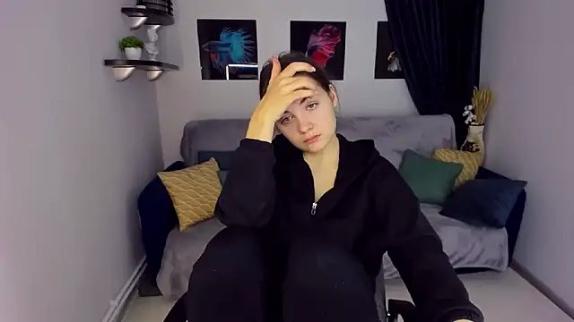 KristinaLoison online show from 12-24-24, 04:11