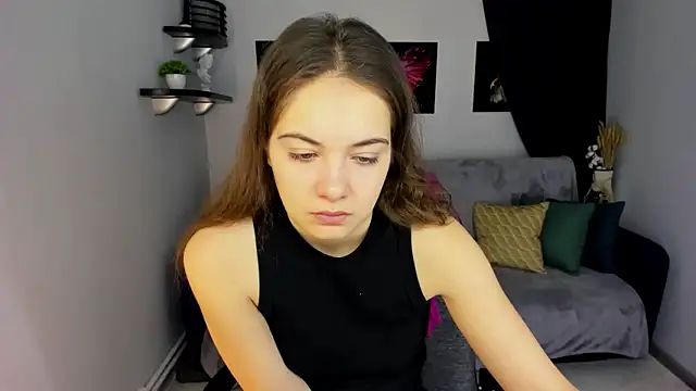 KristinaLoison online show from 01-11-25, 04:06