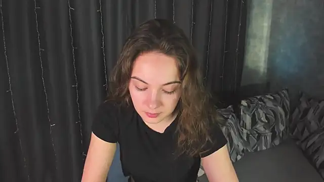 KristinaLoison online show from 03-07-25, 01:51