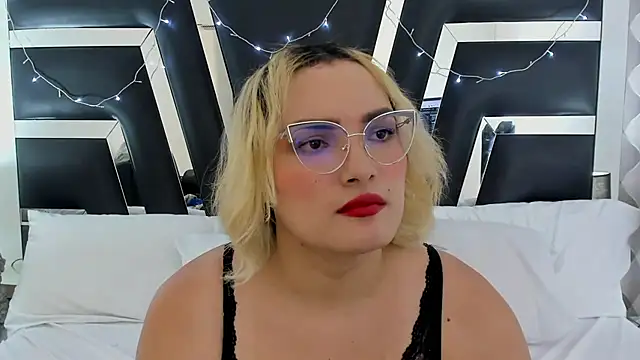 Snapshot of katya_kozlov chatting on 02-07-25, 06:24 katya kozlov online show from 02-07-25, 06:24