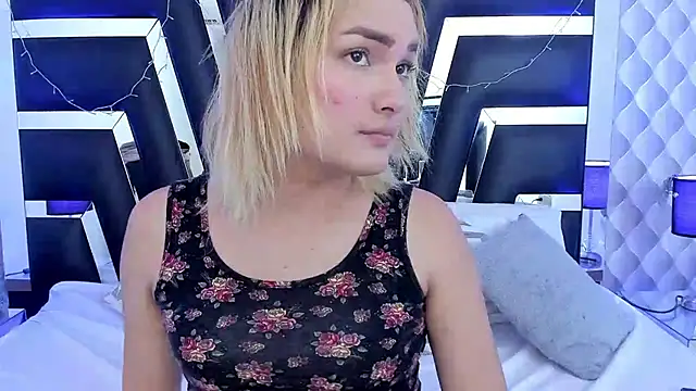 Snapshot of katya_kozlov chatting on 02-26-25, 04:25 katya kozlov online show from 02-26-25, 04:25