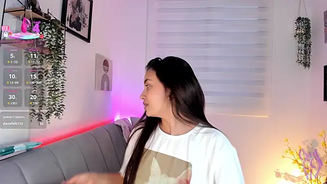 aisha es online show from 03-09-26, 10:58