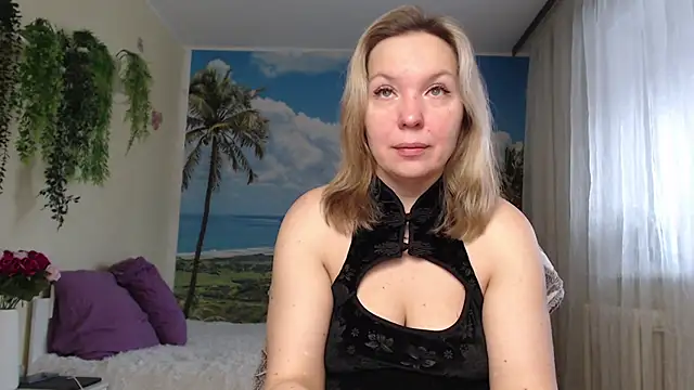 Snapshot of soaring_love chatting on 02-28-25, 04:32 soaring love online show from 02-28-25, 04:32