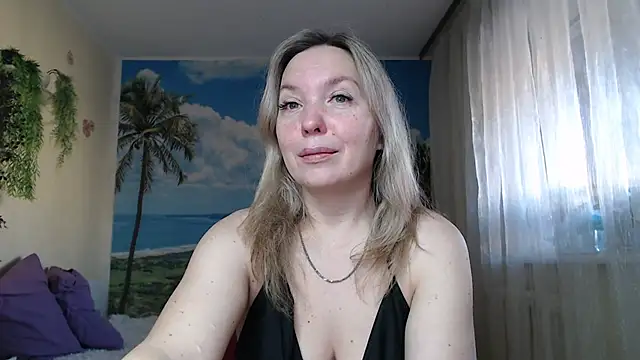 Snapshot of soaring_love chatting on 11-17-25, 05:13 soaring love online show from 11-17-25, 05:13